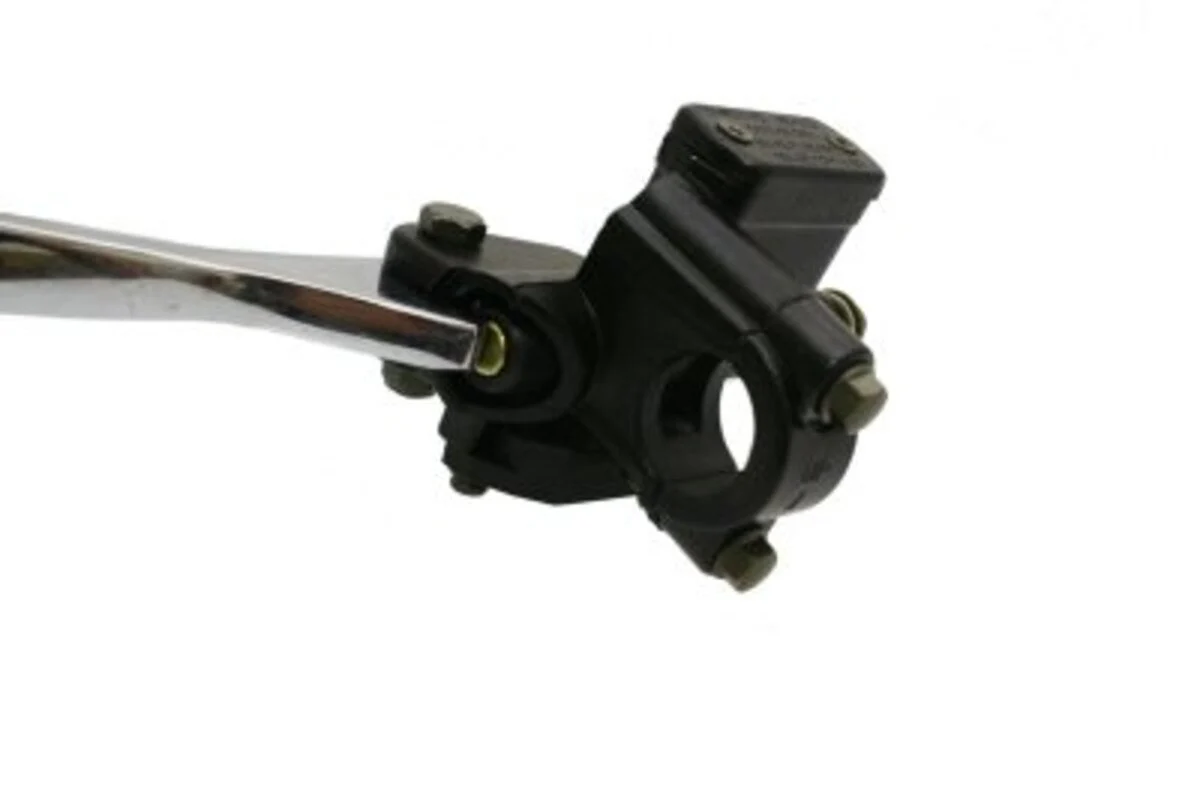 Rear Master Cylinder Assembly - Image 3