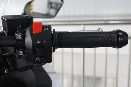 Super Sport 125cc Motorcycle, 4-Speed Manual, Hydraulic Disc Brakes, 17-inch Alloy Wheels - Image 16
