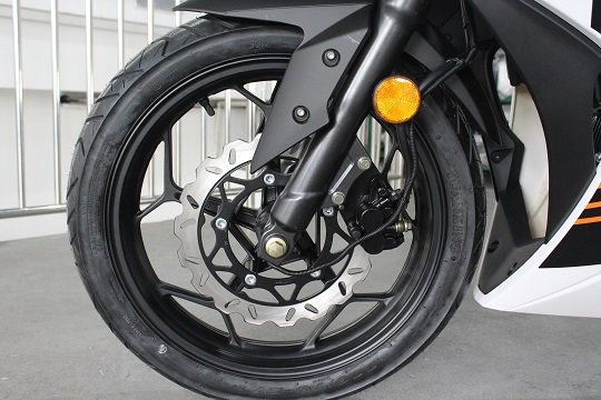 Super Sport 125cc Motorcycle, 4-Speed Manual, Hydraulic Disc Brakes, 17-inch Alloy Wheels - Image 18