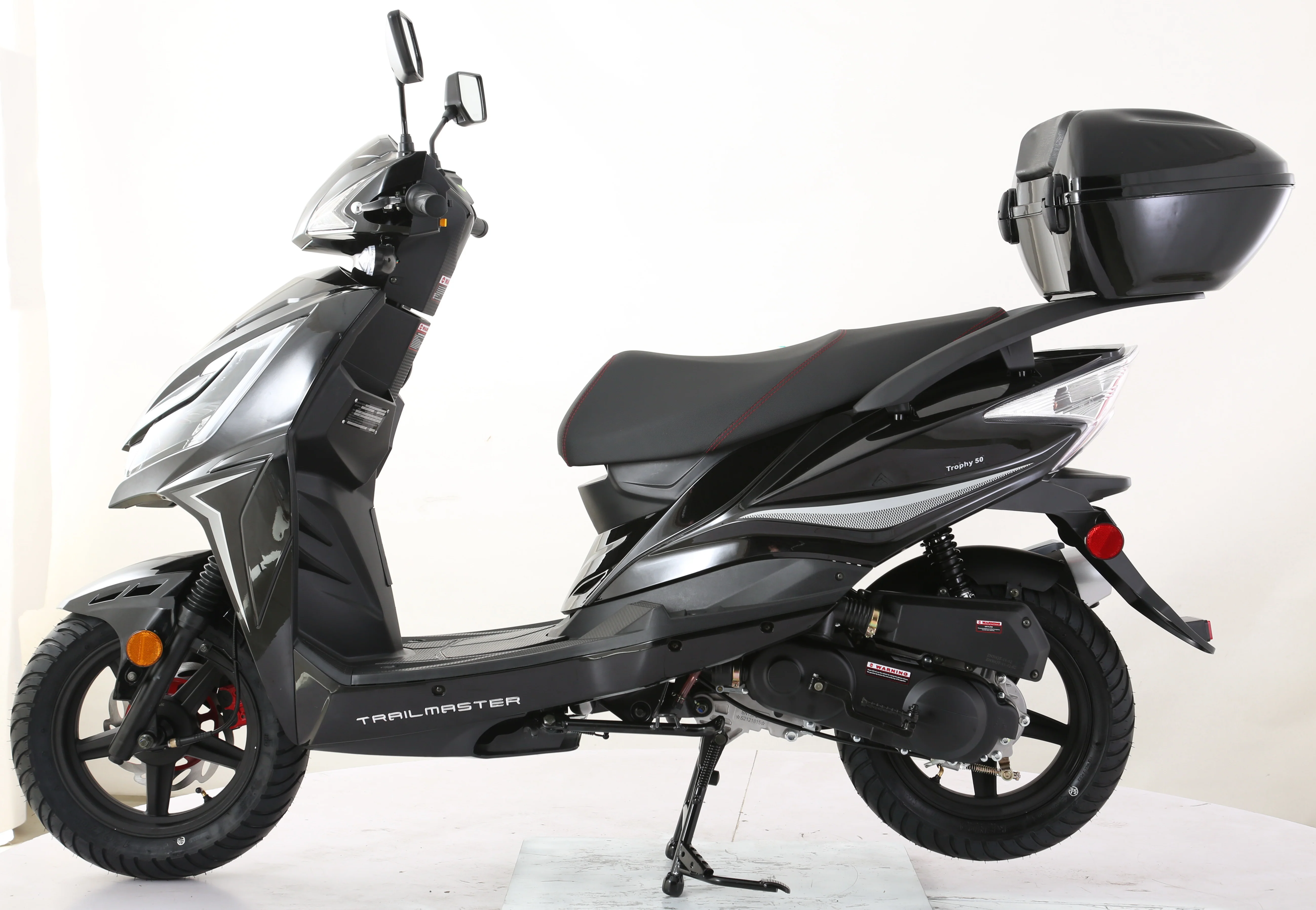 TrailMaster Trophy 150cc Street Scooter - Image 11