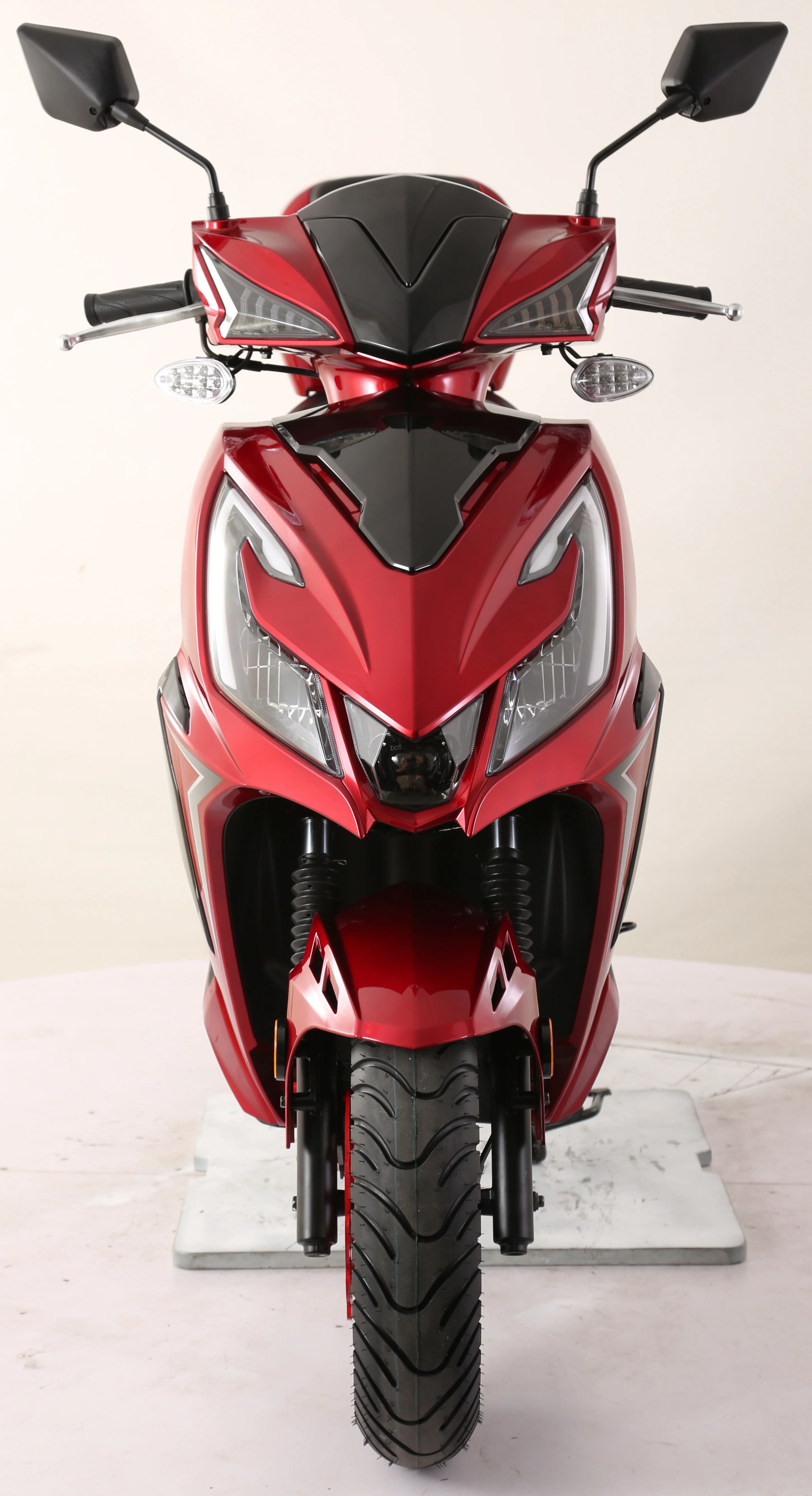 TrailMaster Trophy 150cc Street Scooter - Image 22