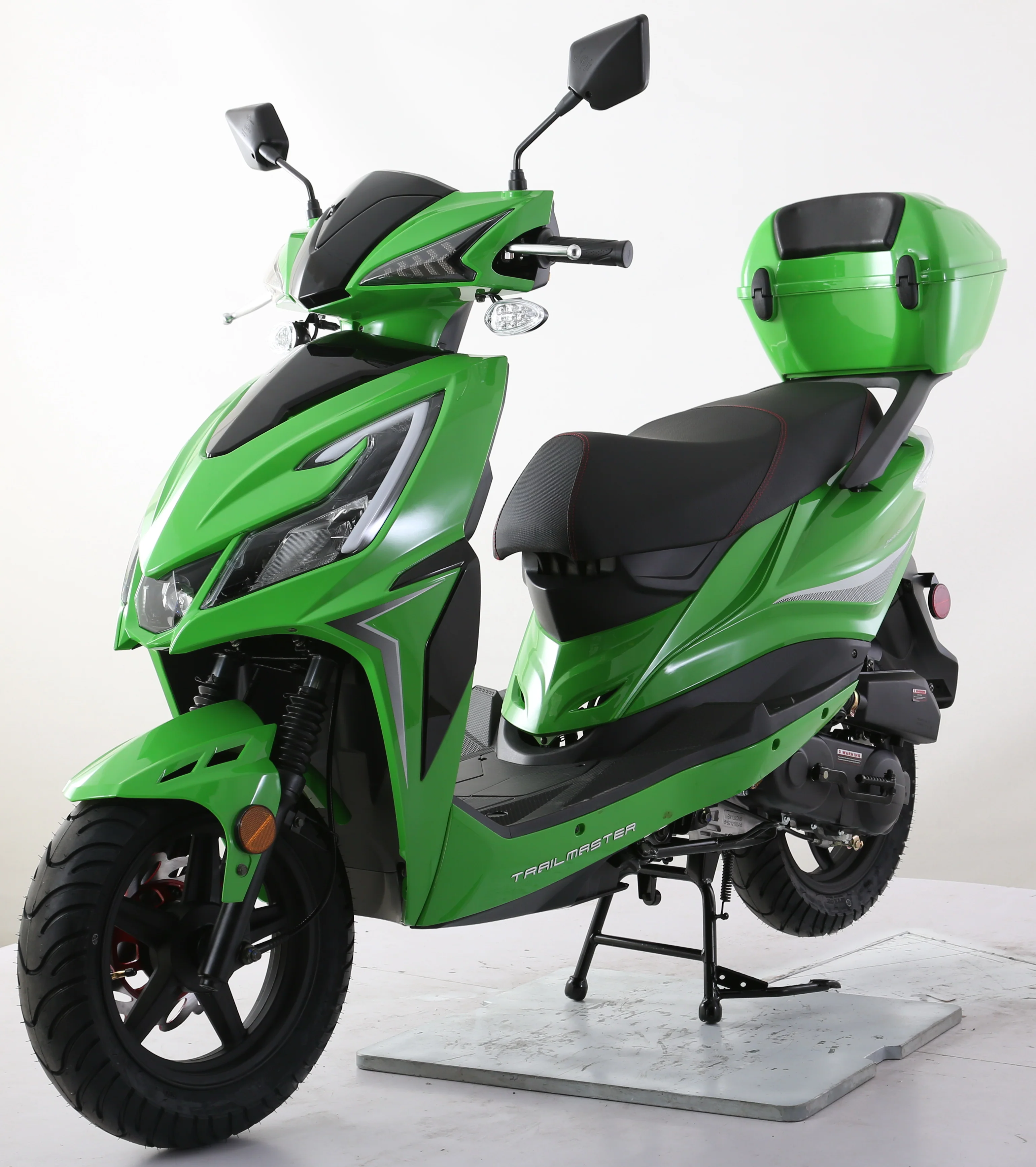 TrailMaster Trophy 150cc Street Scooter - Image 4