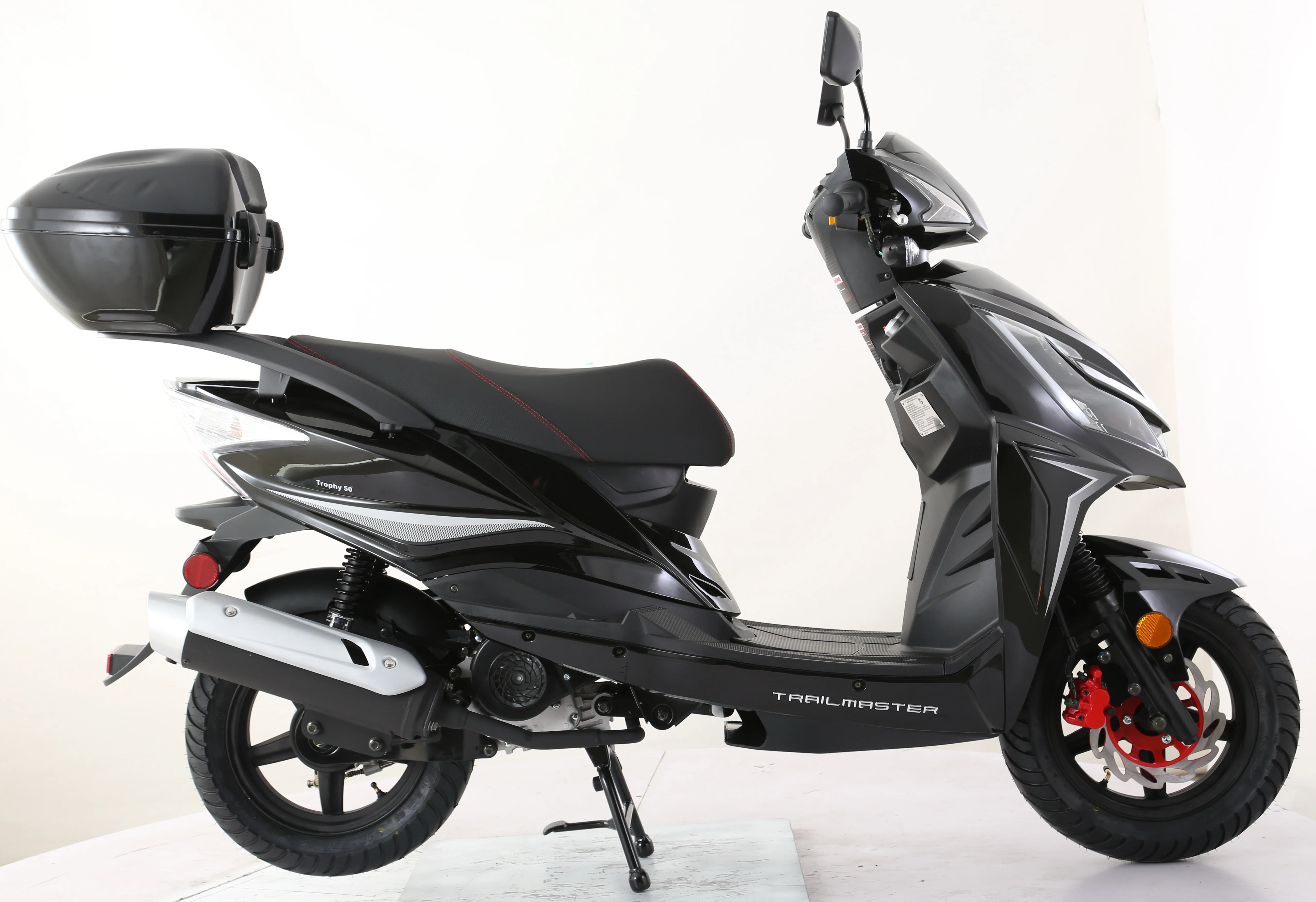 TrailMaster Trophy 150cc Street Scooter - Image 7